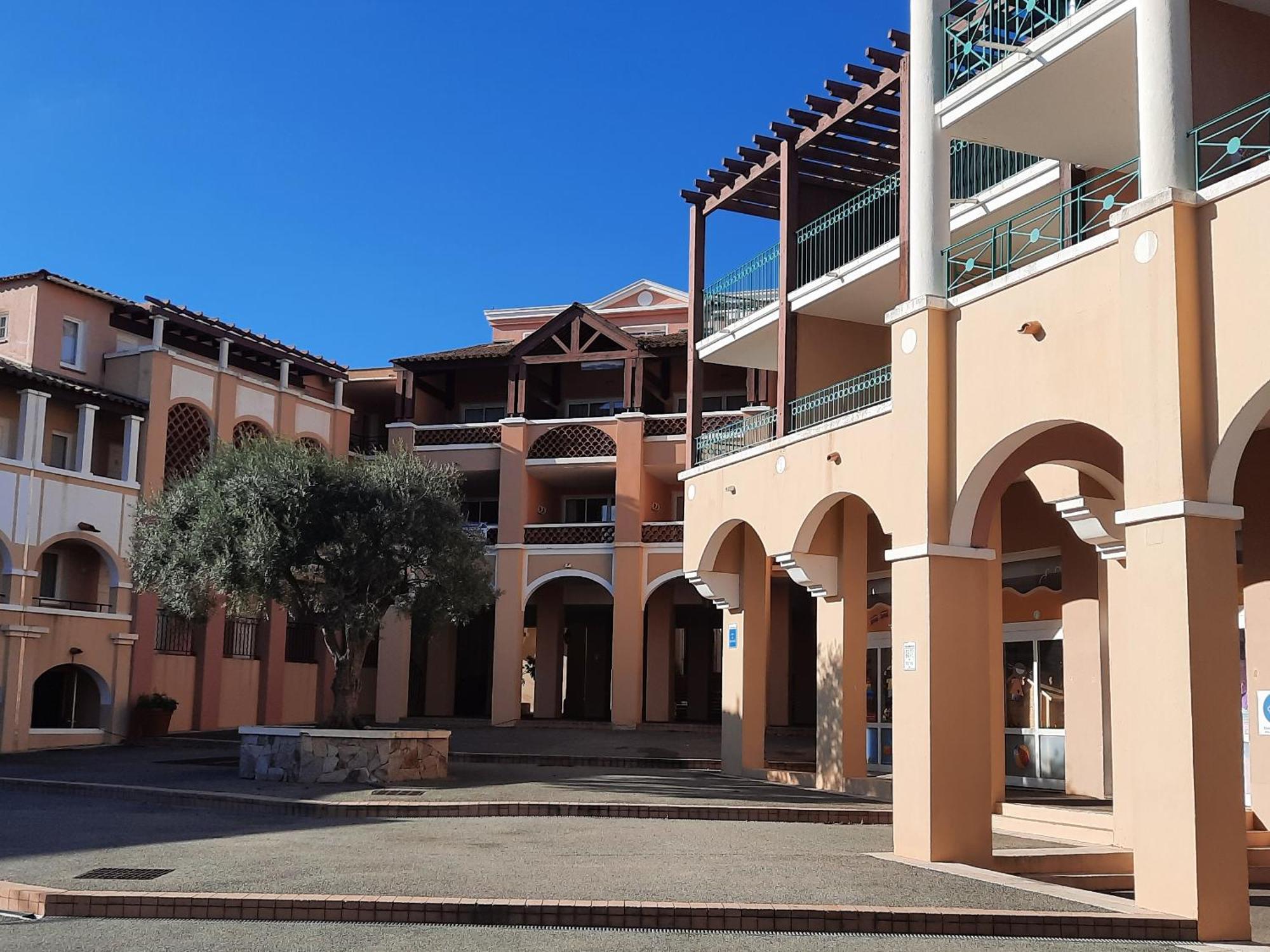 Huuummm C'Est La ! Beau T2 Cap Esterel Village Avec Clim ! Saint-Raphaël Exteriör bild